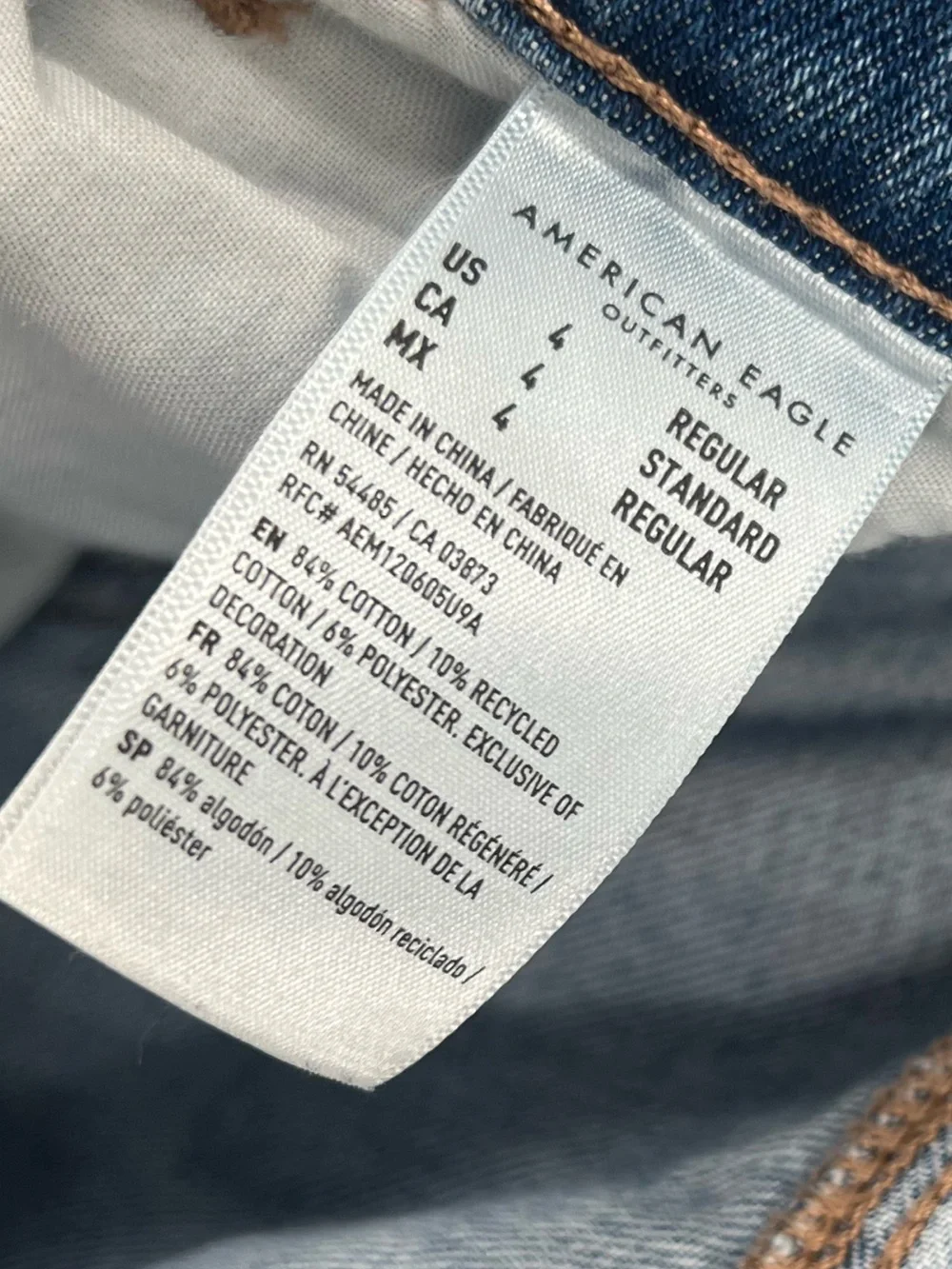 American Eagle Outfitters Women's Light Blue Distressed Mom Jeans Size 4 Regular - Picture 9 of 9